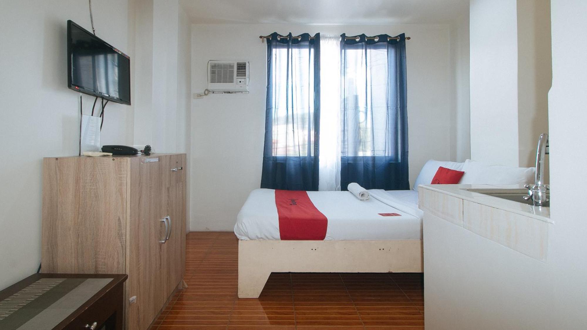 Reddoorz At Goldentown Hotel Davao City Екстер'єр фото