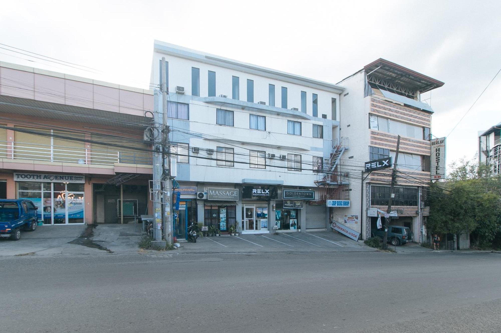 Reddoorz At Goldentown Hotel Davao City Екстер'єр фото