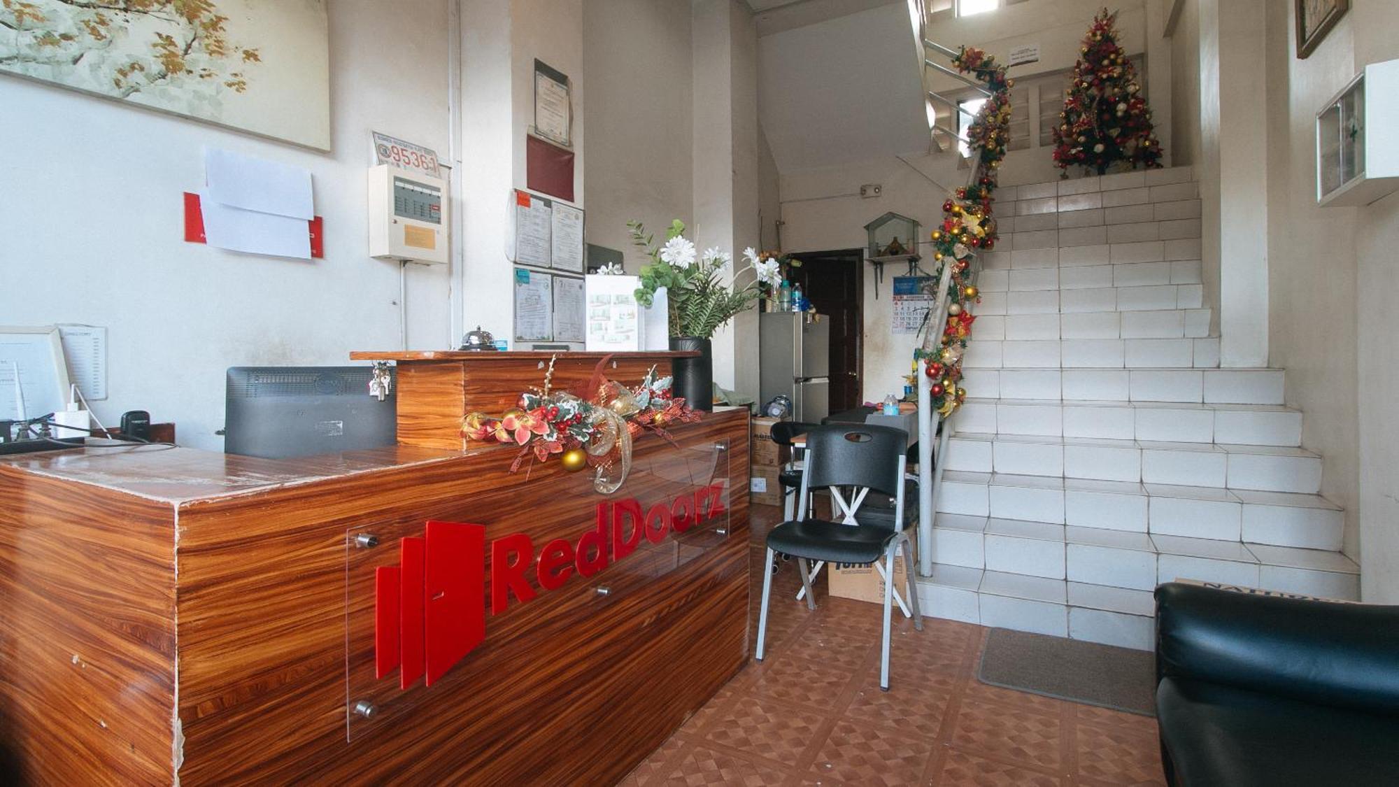 Reddoorz At Goldentown Hotel Davao City Екстер'єр фото