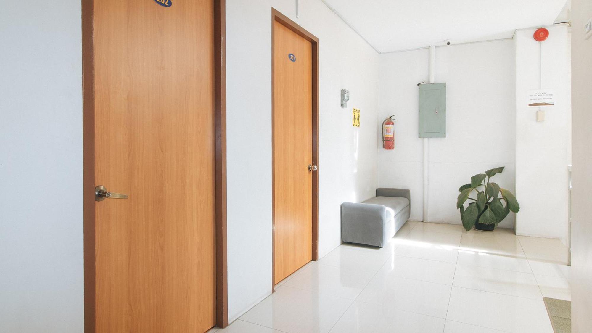 Reddoorz At Goldentown Hotel Davao City Екстер'єр фото